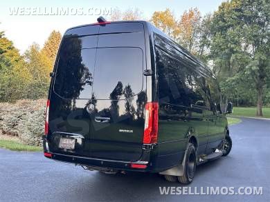 New Starlight Ceiling AMG Trim 14 Passenger Road Liner Limousine 2024 Auto Elite MB Sprinter - Sprinter for Sale in Elkhart, IN - Photo 38