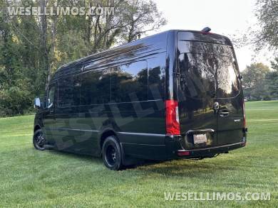 New Starlight Ceiling AMG Trim 14 Passenger Road Liner Limousine 2024 Auto Elite MB Sprinter - Sprinter for Sale in Elkhart, IN - Photo 41