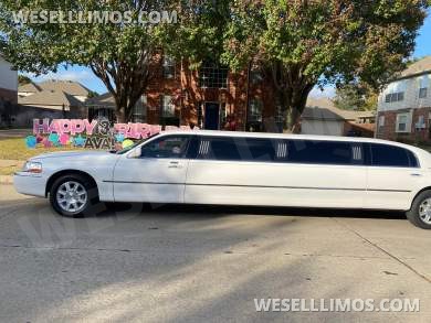 2007 executive coach Lincoln Town car Limousine - Limousine for Sale in fort worth, TX - Photo 8