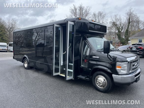 2018 Ford E450 Limo Bus for Sale in Pasadena, MD - Photo 2