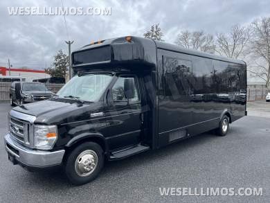 2018 LGE Ford E450 Limo Bus - Limo Bus for Sale in Pasadena, MD - Photo 3