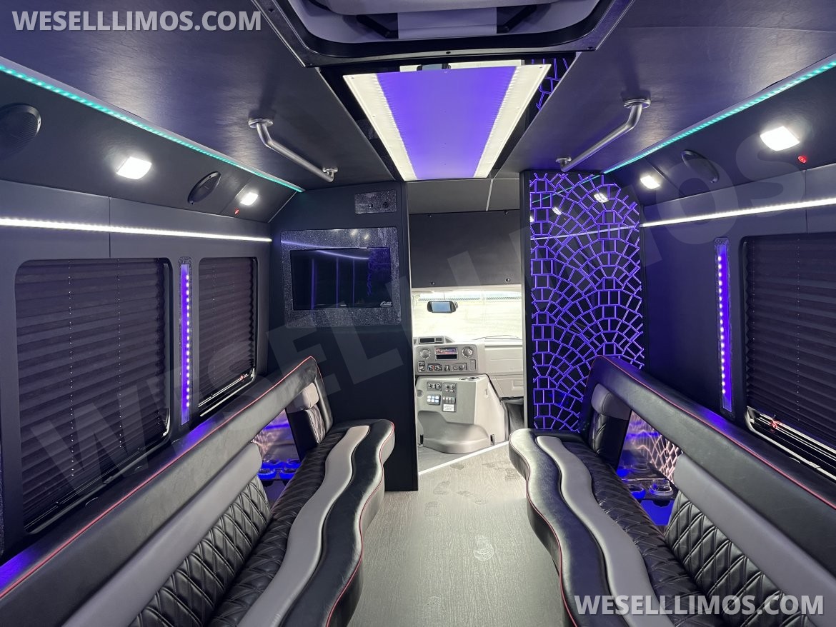 Limo Bus for Sale in Pasadena, MD - Photo 8