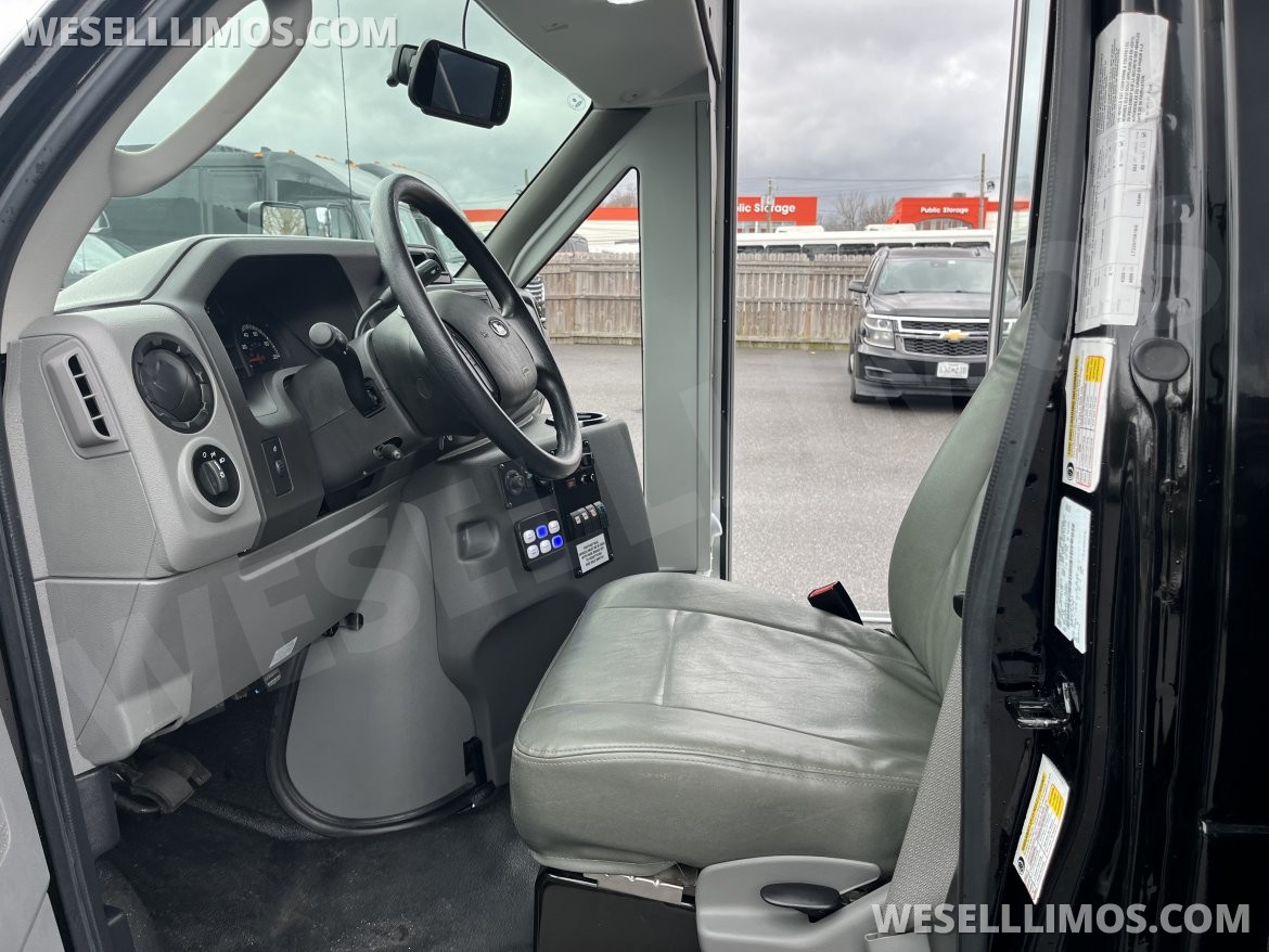 Limo Bus for Sale in Pasadena, MD - Photo 12