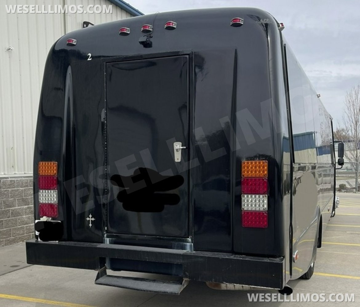 Limo Bus for Sale in Lincoln, NE - Photo 3