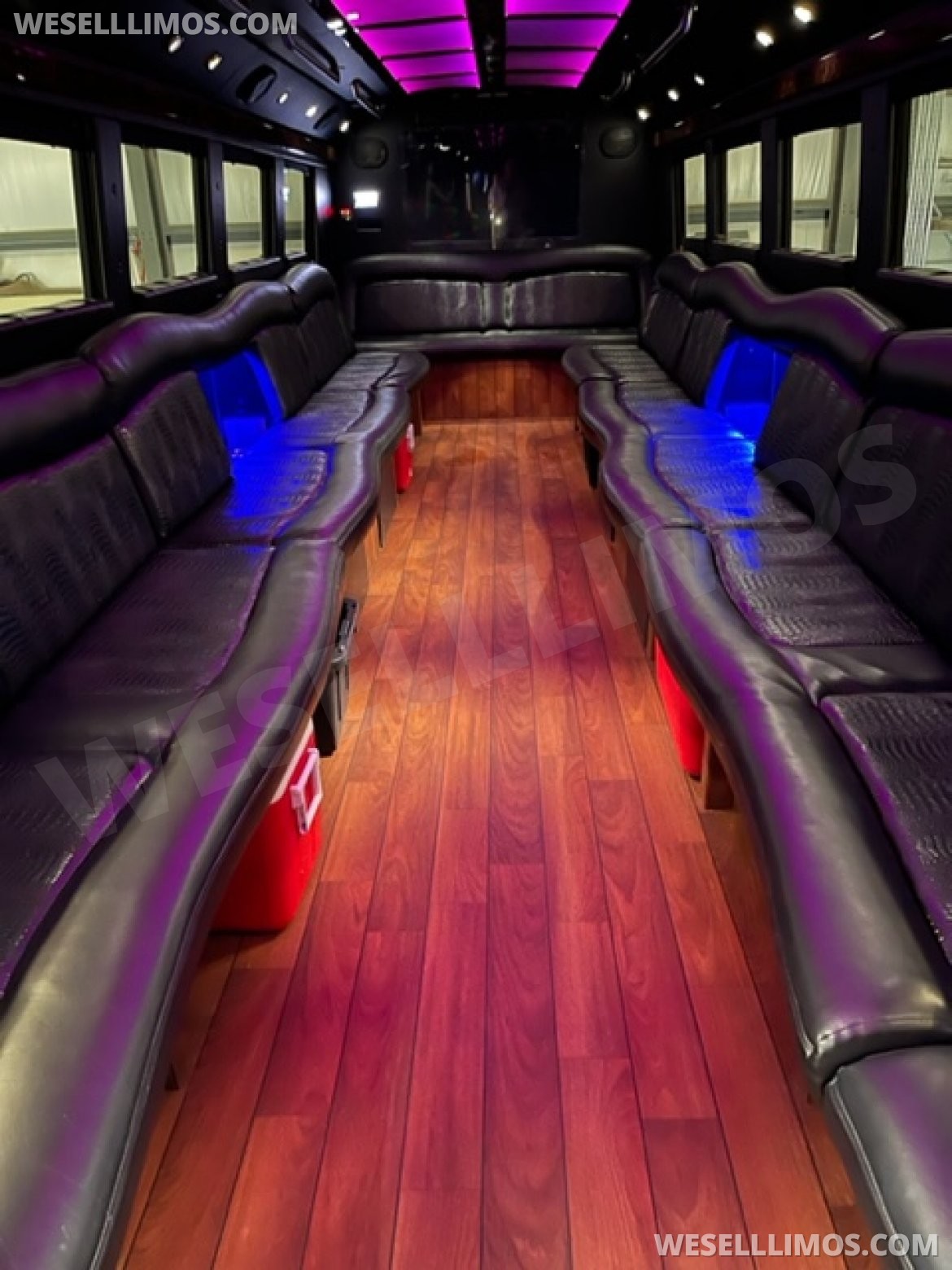 Limo Bus for Sale in Lincoln, NE - Photo 8