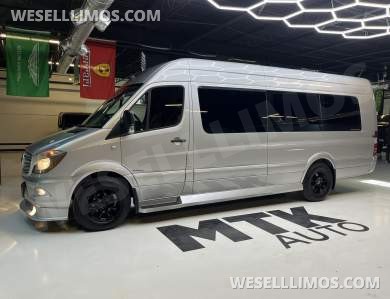 2017 Midwest Automotive Designs Mercedes-Benz 3500 Business Class Sprinter - Sprinter for Sale in Richmond, VA - Photo 14
