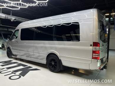 2017 Midwest Automotive Designs Mercedes-Benz 3500 Business Class Sprinter - Sprinter for Sale in Richmond, VA - Photo 17