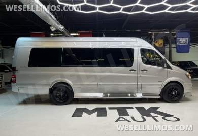 2017 Midwest Automotive Designs Mercedes-Benz 3500 Business Class Sprinter - Sprinter for Sale in Richmond, VA - Photo 62