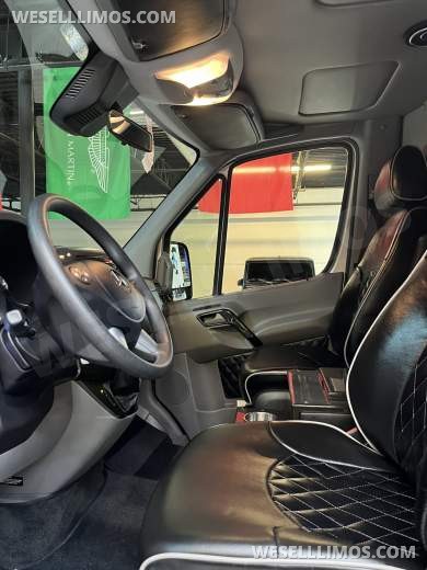 2017 Midwest Automotive Designs Mercedes-Benz 3500 Business Class Sprinter - Sprinter for Sale in Richmond, VA - Photo 69