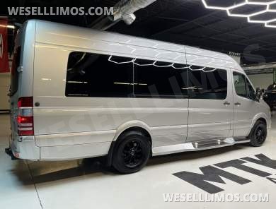 2017 Midwest Automotive Designs Mercedes-Benz 3500 Business Class Sprinter - Sprinter for Sale in Richmond, VA - Photo 64