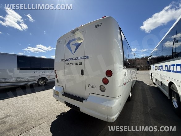 2018 Ford Ford F550 grech executive minibus - 27 PAX Shuttle Bus for Sale in Woodbridge, NJ - Photo 3