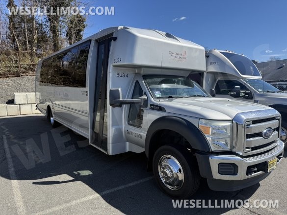 2016 Ford F550 - turtle top minibus - 27 pax Shuttle Bus for Sale in Woodbridge, NJ - Photo 2
