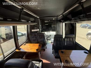 2016 Ford F550 - turtle top minibus - 27 pax Shuttle Bus - Shuttle Bus for Sale in Woodbridge, NJ - Photo 6