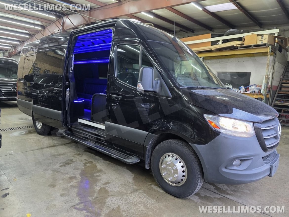 Limo Bus for Sale in Erie, PA - Photo 35