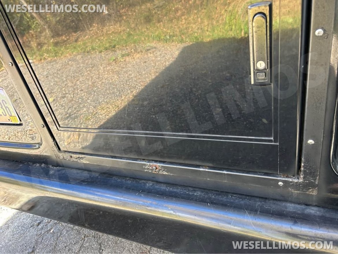 Limo Bus for Sale in Steubenville, OH - Photo 12
