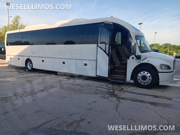 2019 Freightliner M2 Executive Shuttle for Sale in Springfield, MO - Main Photo