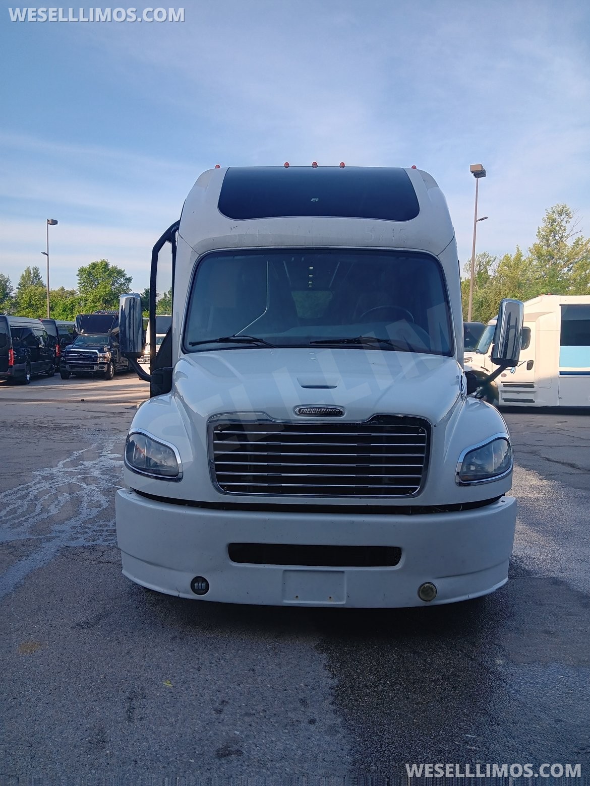 Executive Shuttle for Sale in Springfield, MO - Photo 3