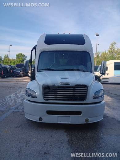 2019 Executive Coach Builders Freightliner M2 Shuttle Bus - Executive Shuttle for Sale in Springfield, MO - Photo 3