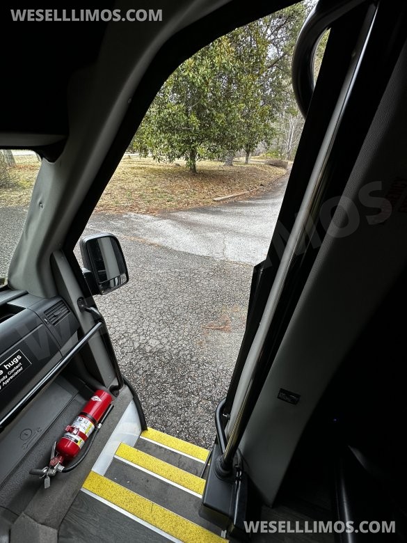 2016 Mercedes-Benz 3500 Sprinter for Sale in Helen, GA - Photo 2