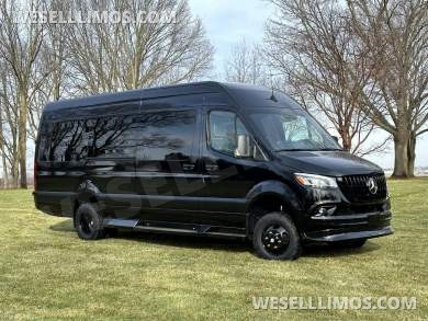 2024 AMG Trim AWD Touring Coach Auto Elite Mercedes-Benz Sprinter - Sprinter for Sale in Elkhart, IN - Photo 37