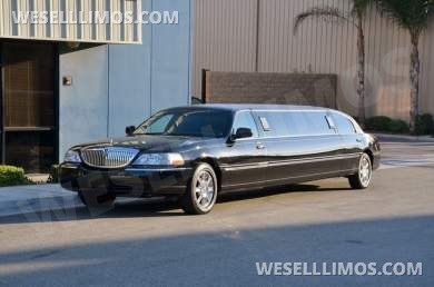 2008 Krystal Lincoln Town car Limousine - Limousine for Sale in PALM DESERT, CA - Photo 5