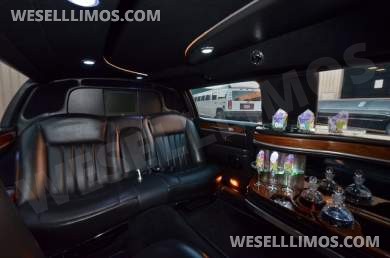 2008 Krystal Lincoln Town car Limousine - Limousine for Sale in PALM DESERT, CA - Photo 8