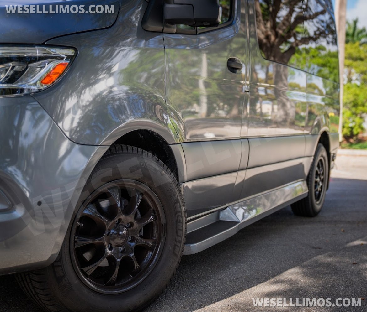 Sprinter for Sale in Pompano Beach, FL - Photo 3