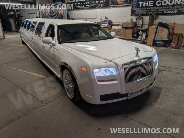 2003 Lincoln Towncar Limousine for Sale in Hazel park, MI - Main Photo