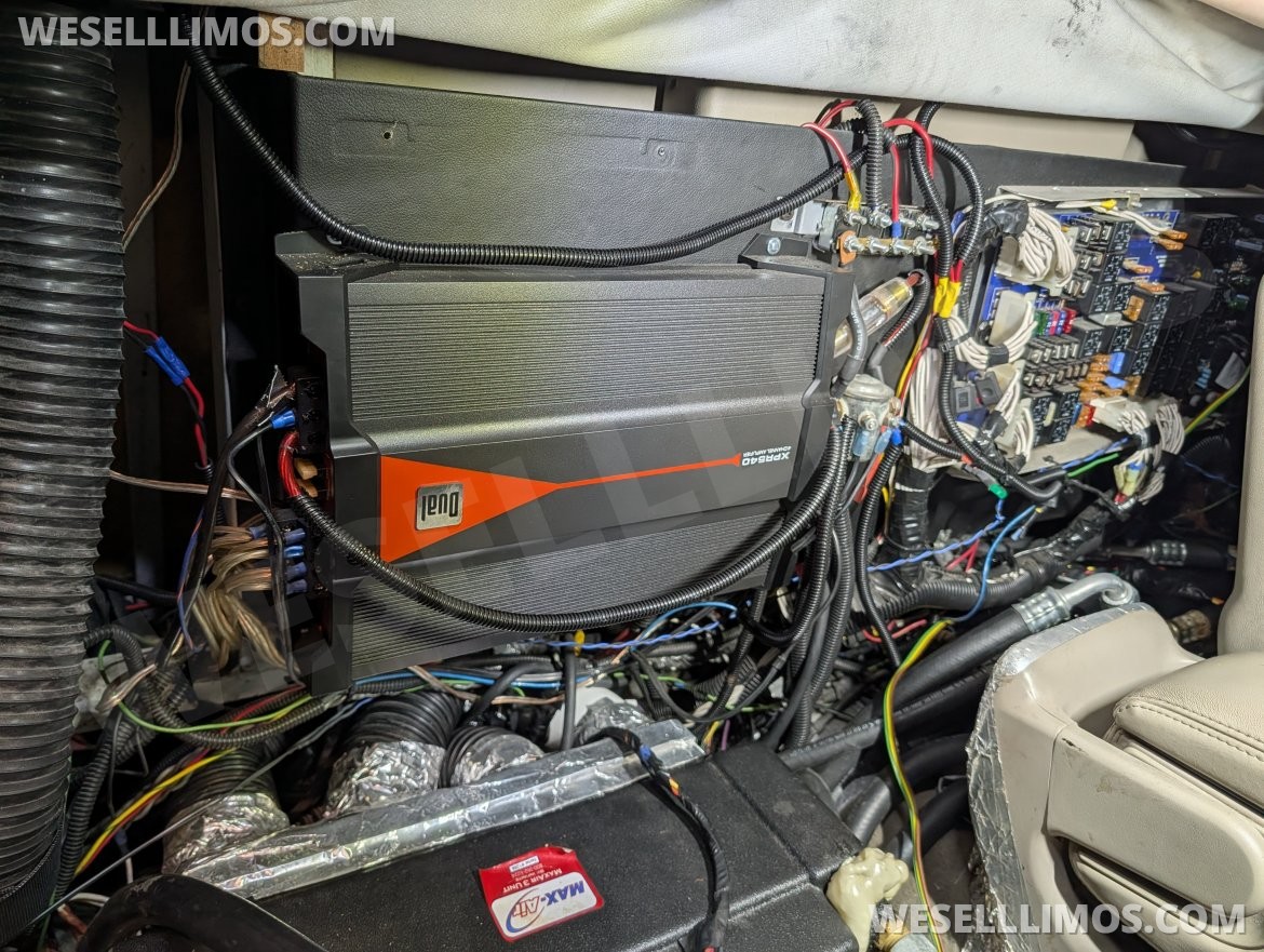 Limousine for Sale in Hazel park, MI - Photo 14