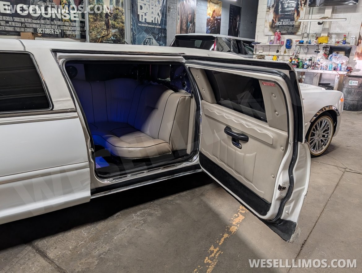 Limousine for Sale in Hazel park, MI - Photo 8