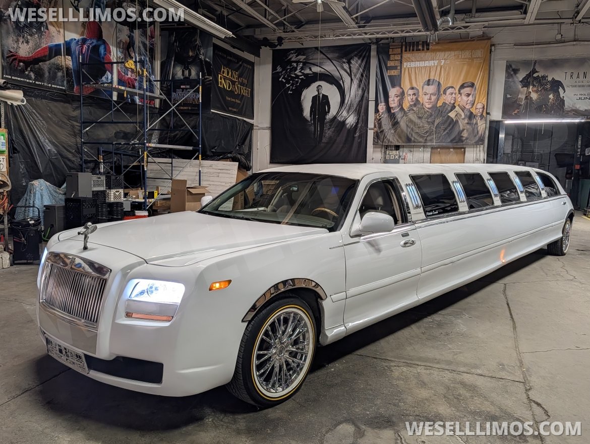 Limousine for Sale in Hazel park, MI - Photo 2
