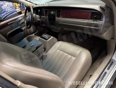 2003 Lincoln towncar rolls royce kit car - Limousine for Sale in Hazel park, MI - Photo 20