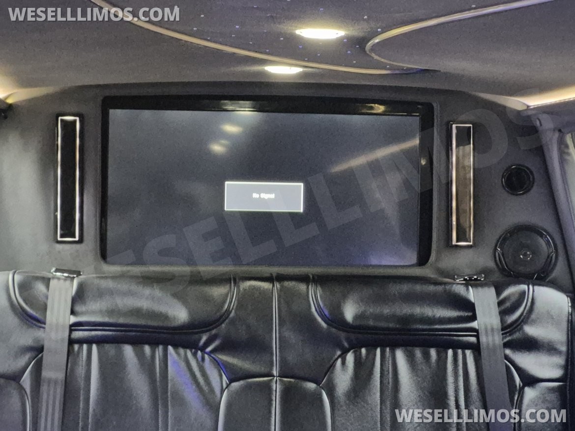 Limousine for Sale in Chicago, IL - Photo 12