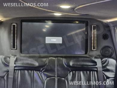2016 Royal  Lincoln MkT Limousine - Limousine for Sale in Chicago, IL - Photo 12