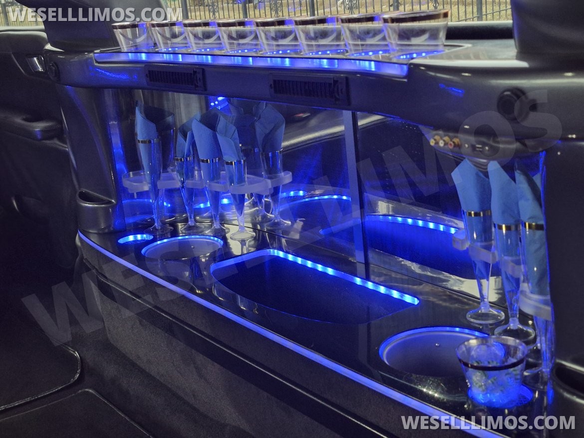 Limousine for Sale in Chicago, IL - Photo 13