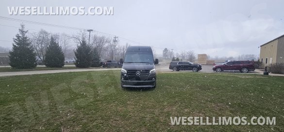 2022 Mercedes-Benz Sprinter High Roof Sprinter for Sale in Spencerville, IN - Photo 2