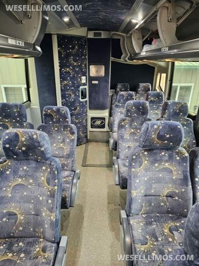 2011 MCI MCI E4500 Motorcoach - Motorcoach for Sale in Ft. Collins, CO - Photo 15