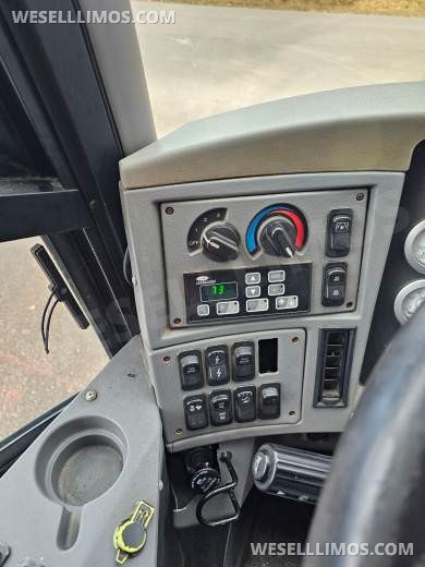 2011 MCI MCI E4500 Motorcoach - Motorcoach for Sale in Ft. Collins, CO - Photo 18