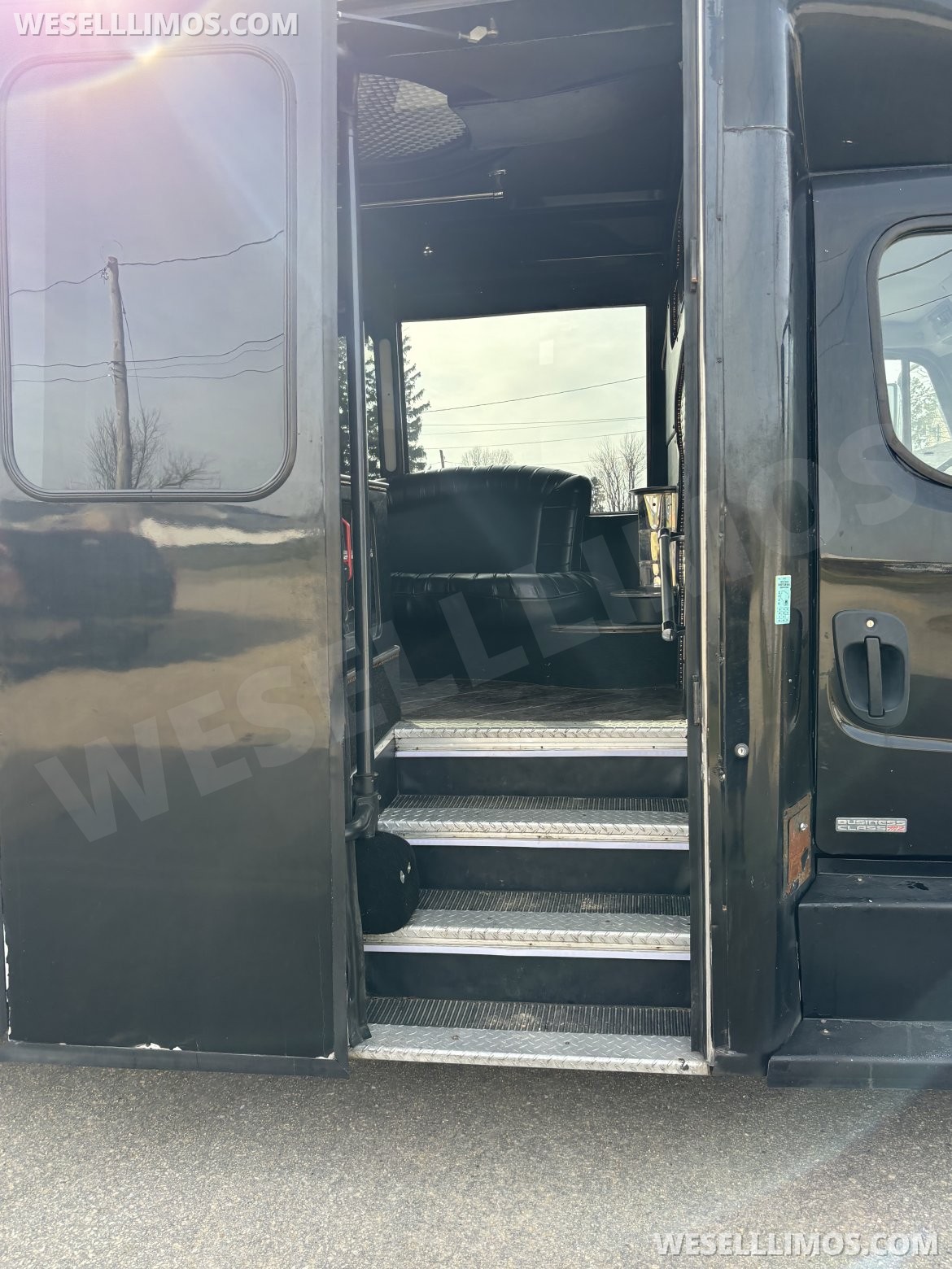 Limo Bus for Sale in Kieler, WI - Photo 3