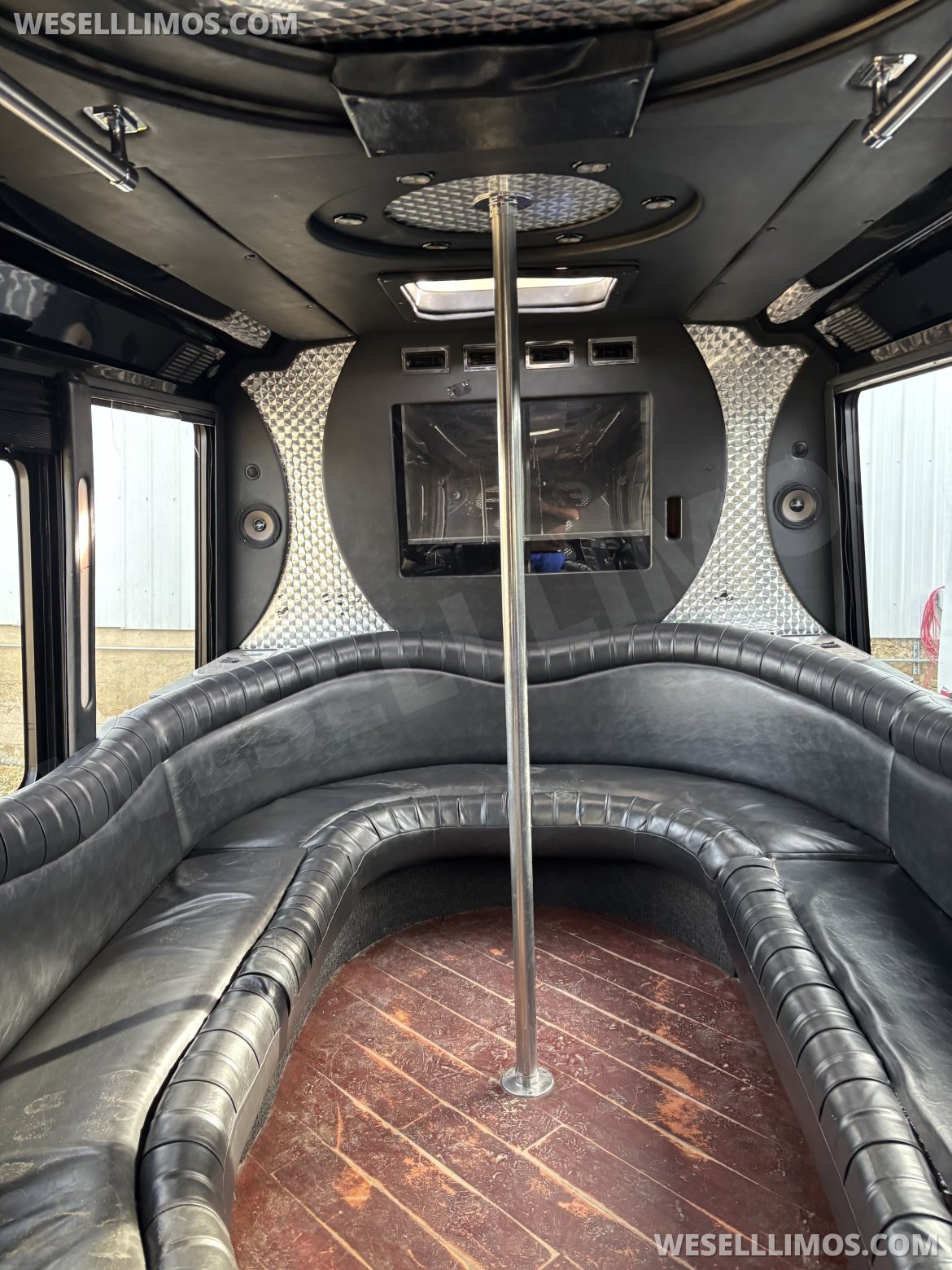 Limo Bus for Sale in Kieler, WI - Photo 9