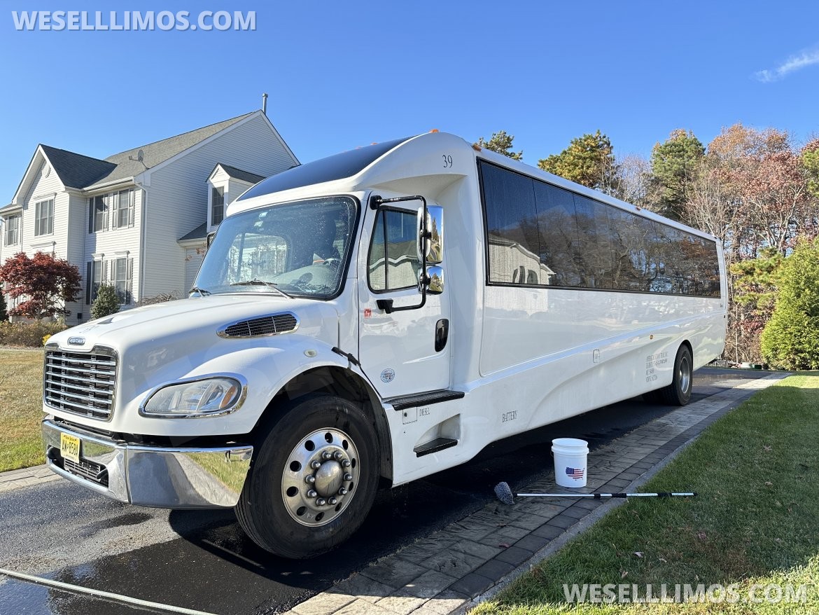 Shuttle Bus for Sale in Monroe, NJ - Photo 5
