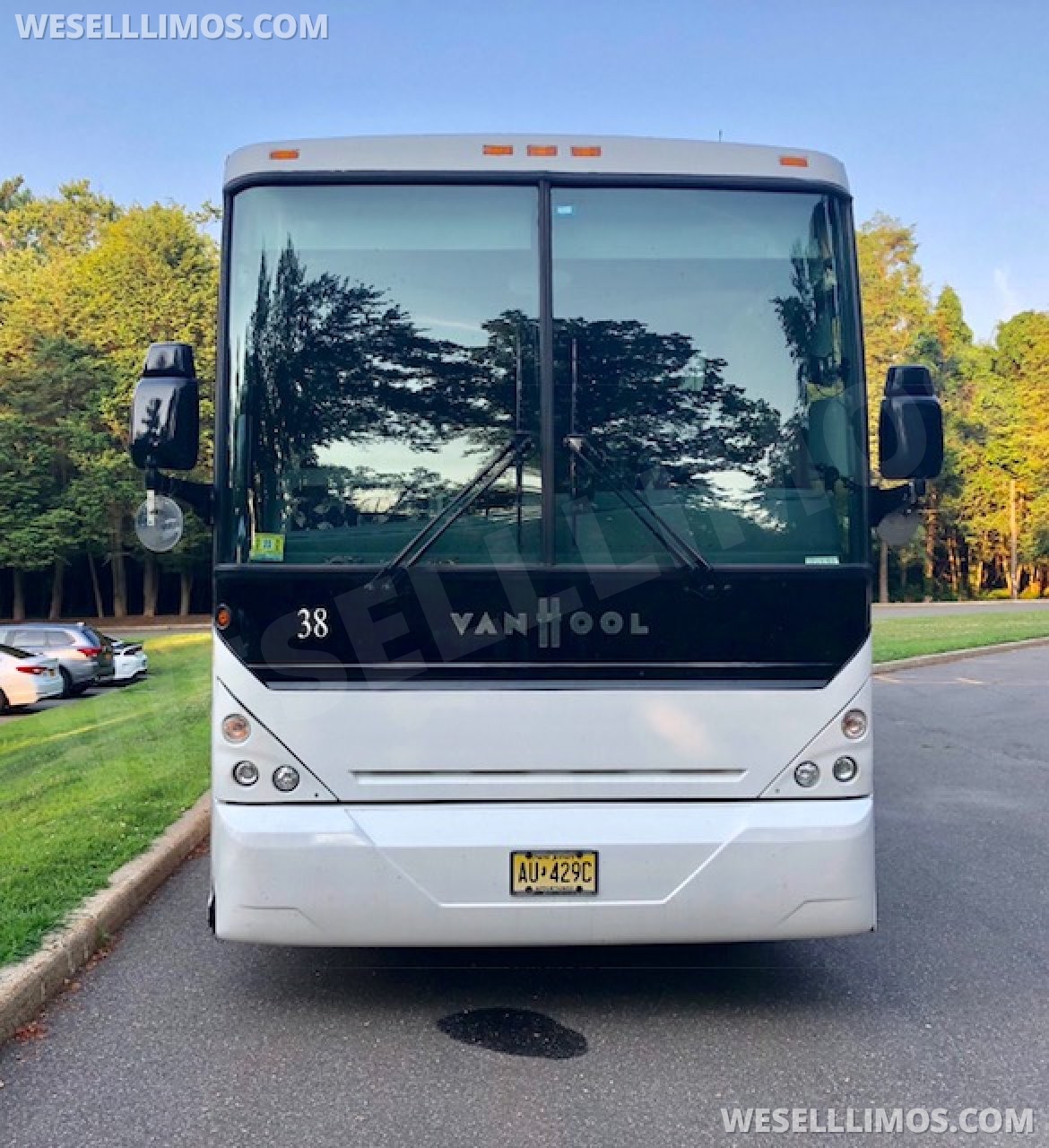 Motorcoach for Sale in MONROE TOWNSHIP, NJ - Photo 4