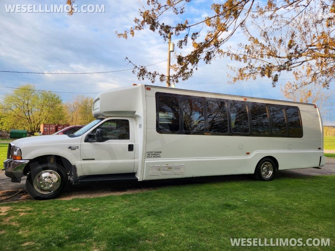 Limo Bus for Sale in Pulaski, PA - Photo 2