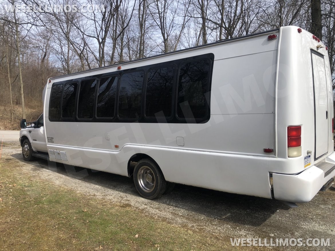 Limo Bus for Sale in Pulaski, PA - Photo 3