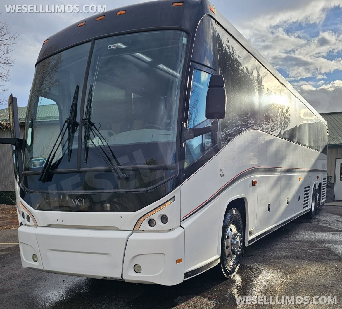 Motorcoach for Sale in Ft. Collins, CO - Main Photo