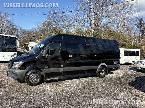 2015 Mercedes-Benz 3500 Sprinter for Sale in Upper Marlboro, MD - Main Photo