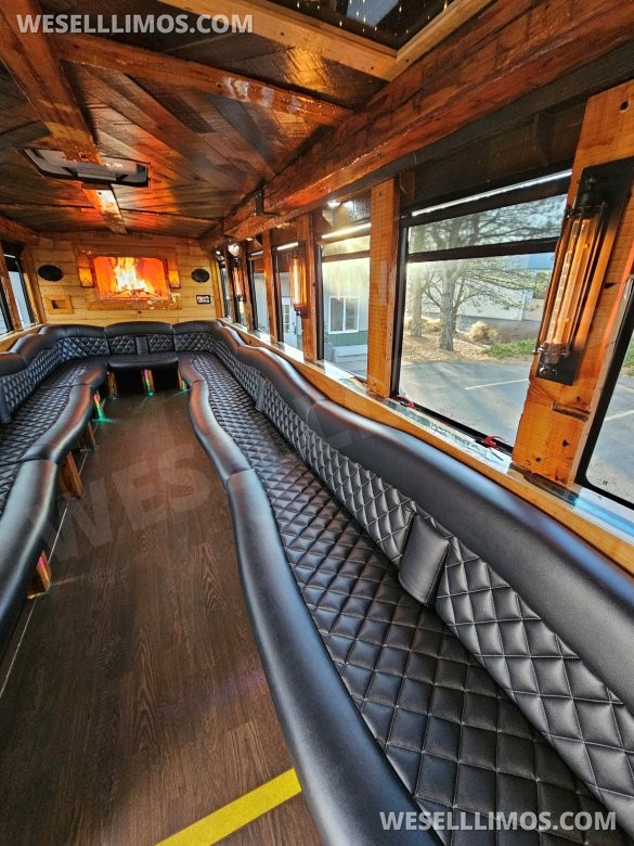 2015 Ford F550 Limo Bus for Sale in Ft. Collins, CO - Photo 2