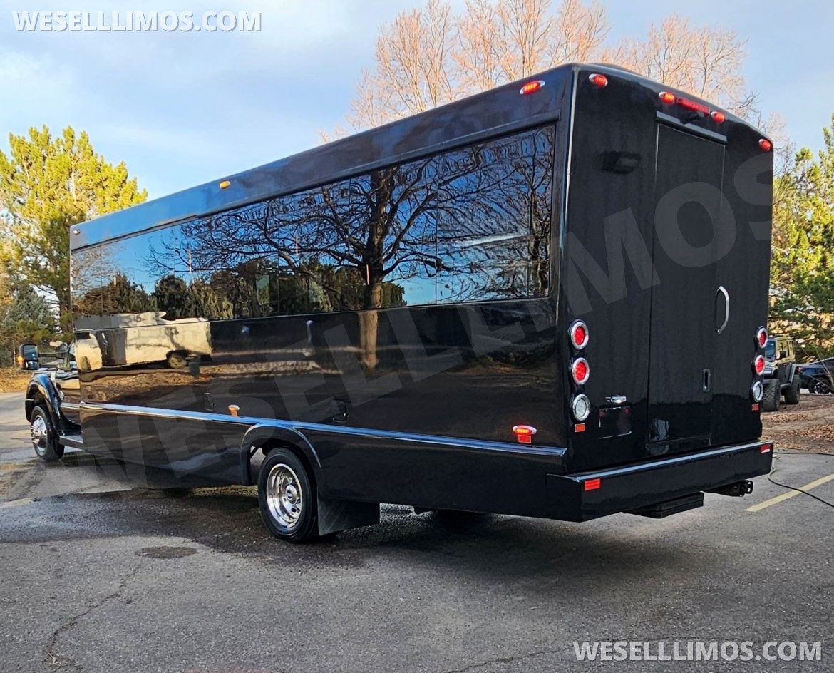 Limo Bus for Sale in Ft. Collins, CO - Photo 17