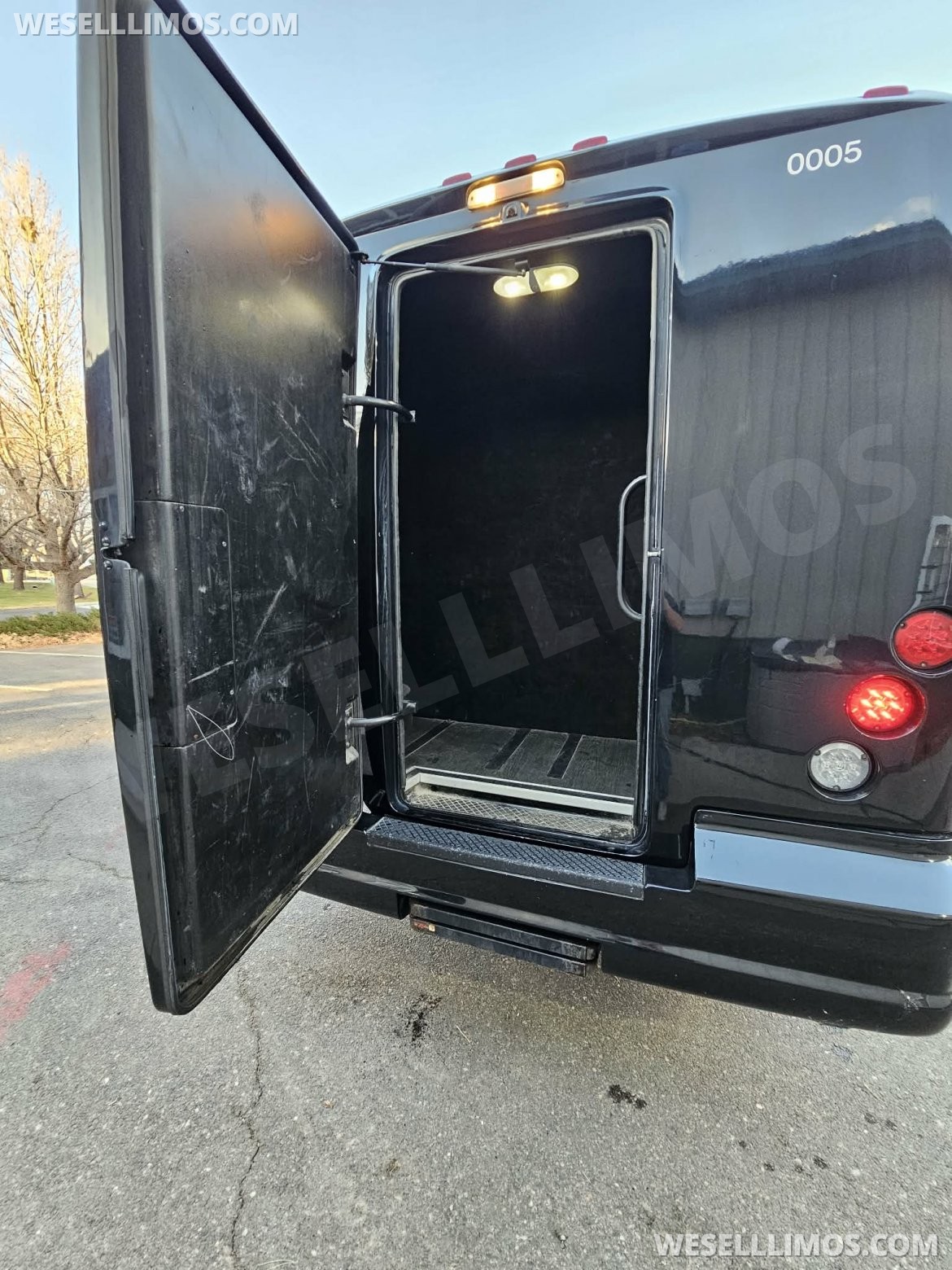 Executive Shuttle for Sale in Ft. Collins, CO - Photo 10