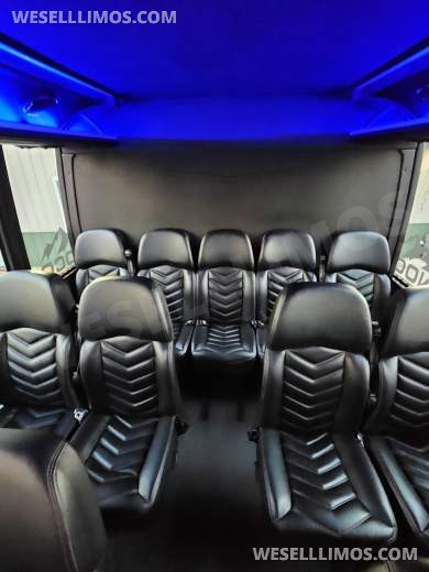 2017 Grech GM33 Ford F550 Executive Shuttle - Executive Shuttle for Sale in Ft. Collins, CO - Photo 15